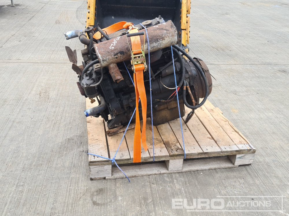 4 Cylinder Engine - Motor: foto 2 4 Cylinder Engine - Motor: foto 2