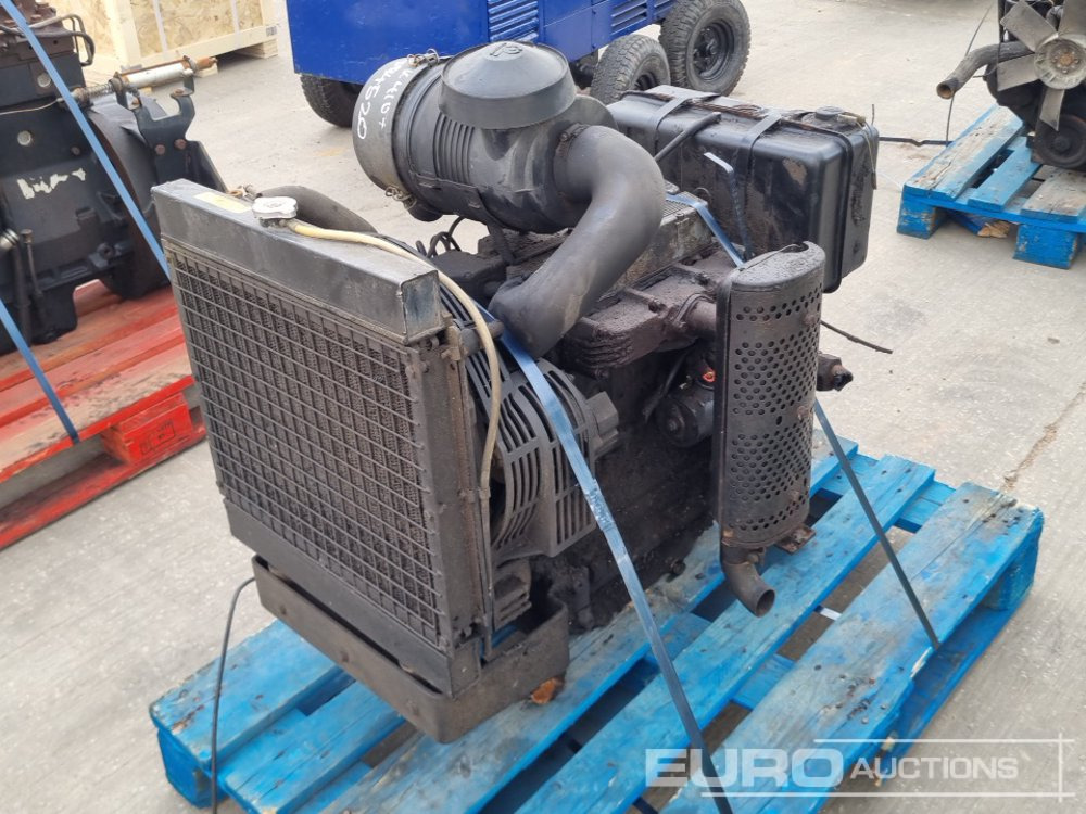 4 Cylinder Engine - Motor: foto 1 4 Cylinder Engine - Motor: foto 1