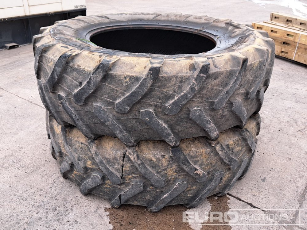 520/85 R38 Tractor Tyres (2 of) - Pneu: foto 4 520/85 R38 Tractor Tyres (2 of) - Pneu: foto 4