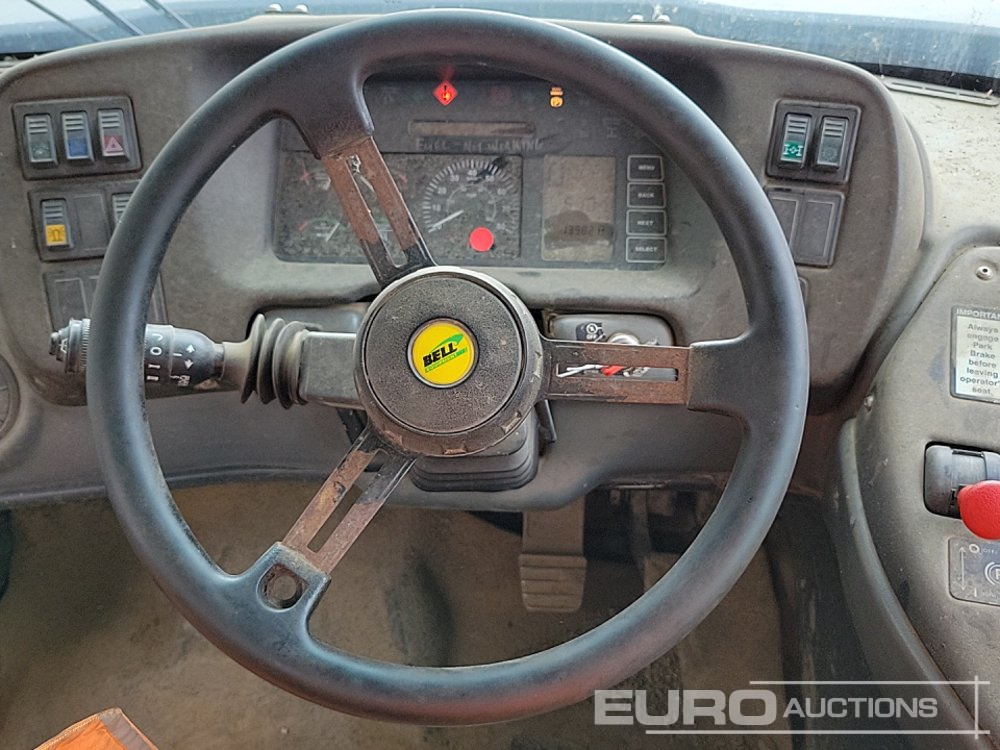 Caminhão articulado Bell B30D: foto 36