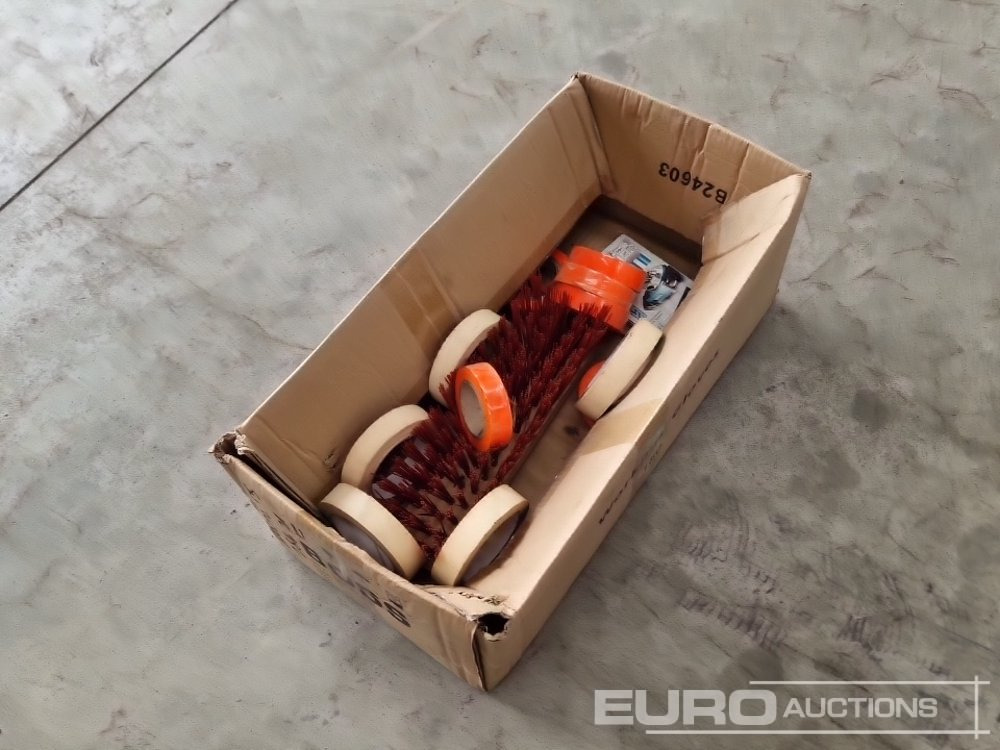 Box of Makita Jigsaw Blades, Brush Head, Masking Tape, Insulating Tape - Equipamento para oficina: foto 3 Box of Makita Jigsaw Blades, Brush Head, Masking Tape, Insulating Tape - Equipamento para oficina: foto 3