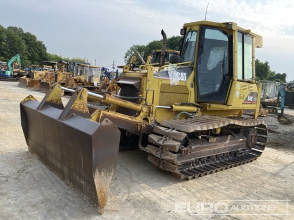 CAT D4G - Buldôzer: foto 2 CAT D4G - Buldôzer: foto 2