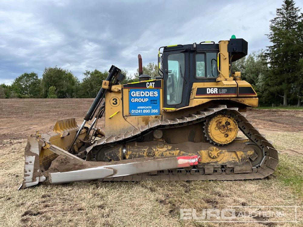 CAT D6R II LGP - Buldôzer: foto 2 CAT D6R II LGP - Buldôzer: foto 2