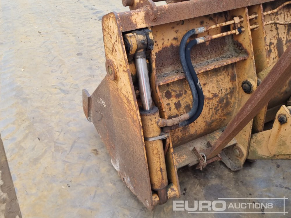 Retroescavadeira Case 580G: foto 32