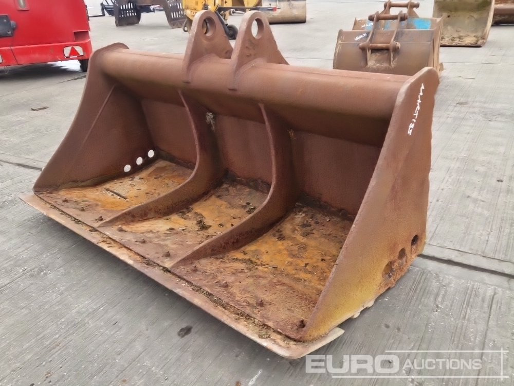 Case 72” Ditching Bucket 60mm to suit 10-12 Ton Excavator - Balde: foto 1 Case 72” Ditching Bucket 60mm to suit 10-12 Ton Excavator - Balde: foto 1