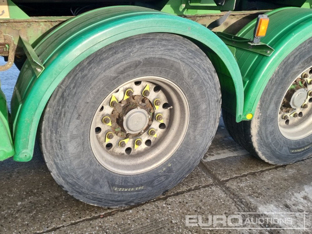 Semi-reboque cisterna Clayton Tri Axle Stainless Steel Tanker Trailer, Front Lift Axle: foto 13