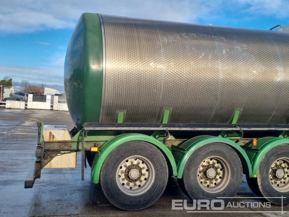 Semi-reboque cisterna Clayton Tri Axle Stainless Steel Tanker Trailer, Front Lift Axle: foto 17