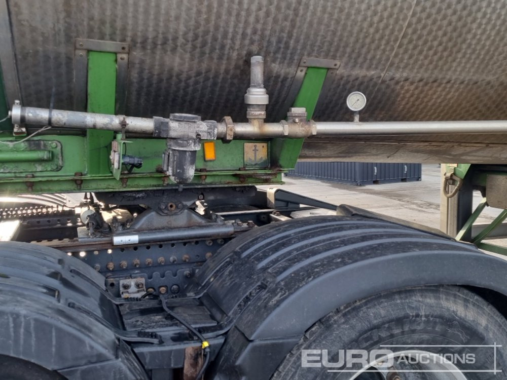 Semi-reboque cisterna Clayton Tri Axle Stainless Steel Tanker Trailer, Front Lift Axle: foto 33