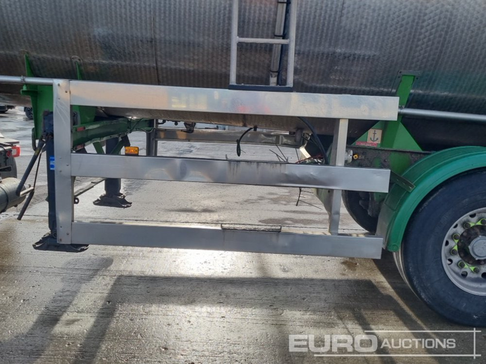 Semi-reboque cisterna Clayton Tri Axle Stainless Steel Tanker Trailer, Front Lift Axle: foto 30