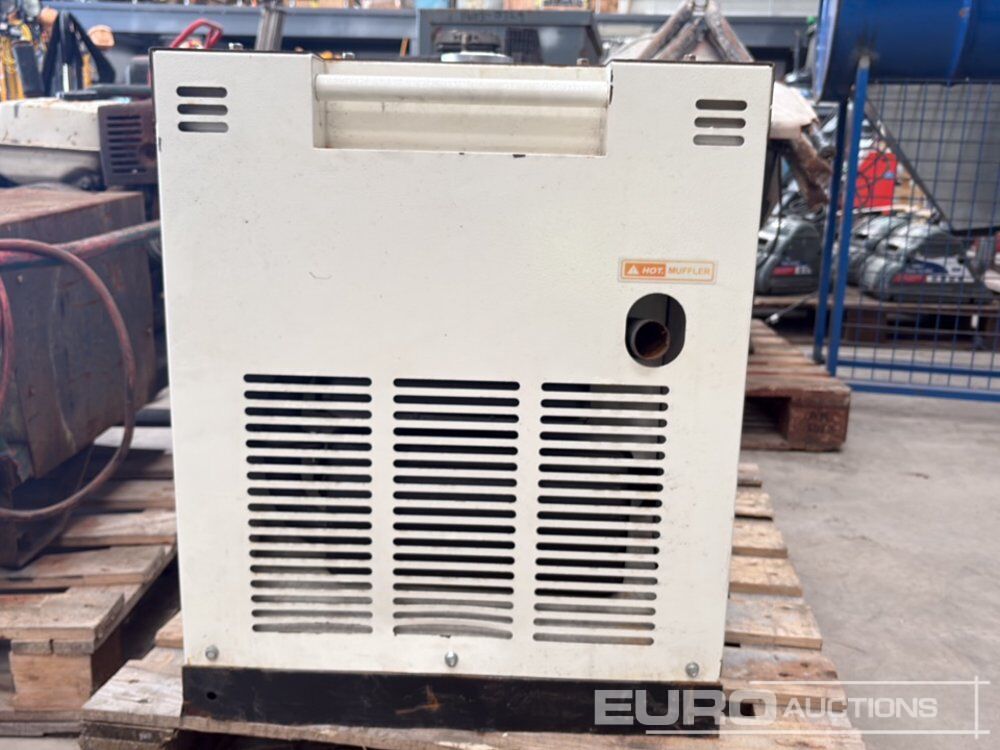 Compal VG-R110 - Gerador elétrico: foto 4 Compal VG-R110 - Gerador elétrico: foto 4
