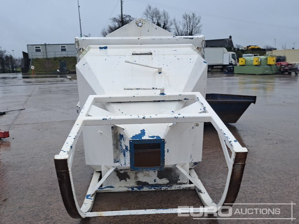 Conquip 2000 Litre Hopper - Contentor basculante: foto 3 Conquip 2000 Litre Hopper - Contentor basculante: foto 3