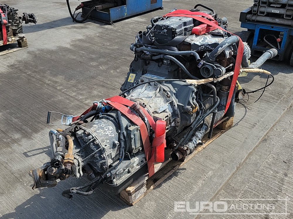 Cummins 4 Cylinder Engine, Gearbox - Motor: foto 5 Cummins 4 Cylinder Engine, Gearbox - Motor: foto 5