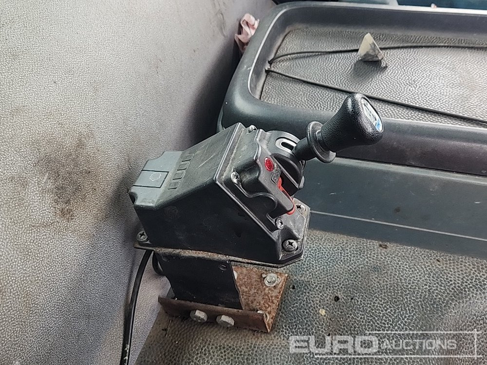 Camião basculante DAF CF75 310: foto 42