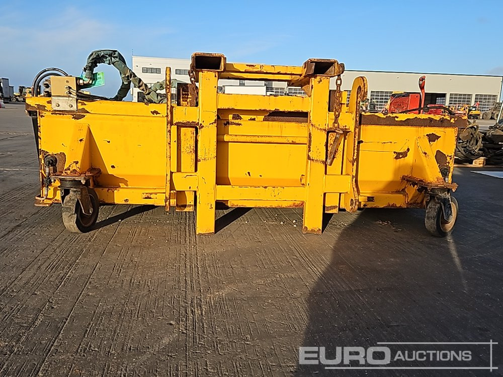 JCB Hydraulic Sweeper Collector to suit Telehandler - Equipamento de movimentação: foto 2 JCB Hydraulic Sweeper Collector to suit Telehandler - Equipamento de movimentação: foto 2