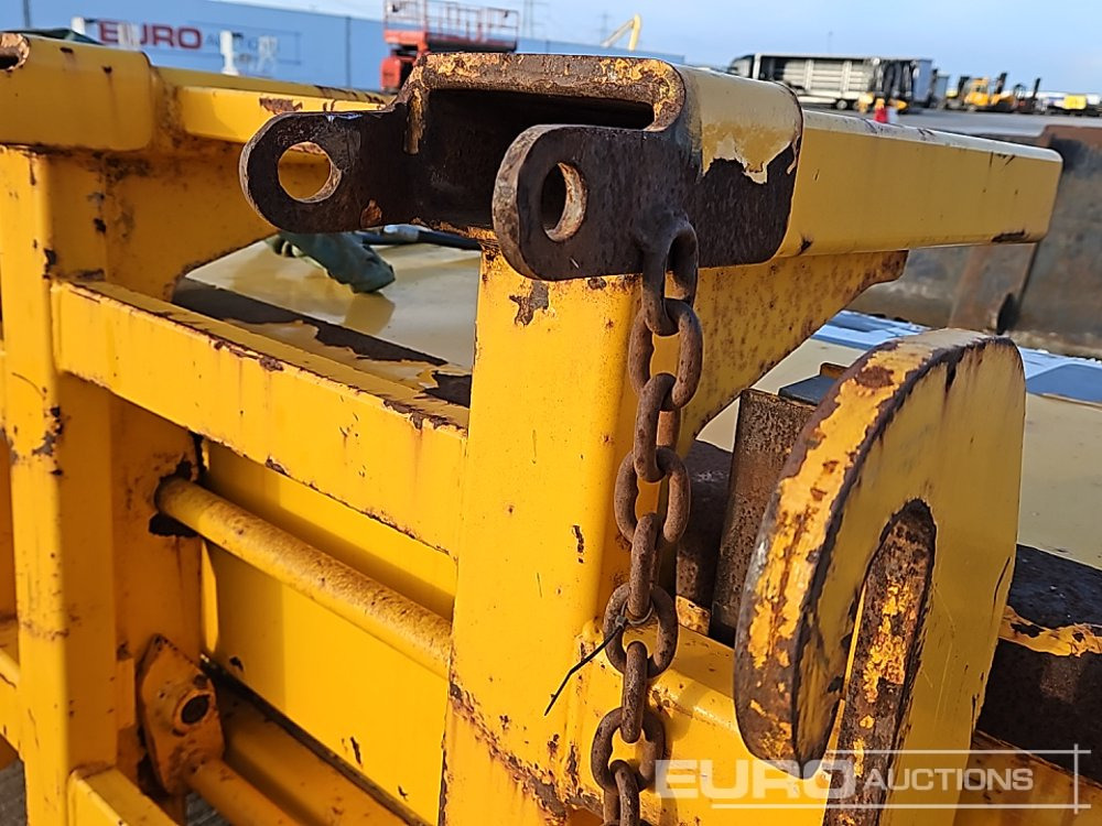 Equipamento de movimentação JCB Hydraulic Sweeper Collector to suit Telehandler: foto 20 Equipamento de movimentação JCB Hydraulic Sweeper Collector to suit Telehandler: foto 20