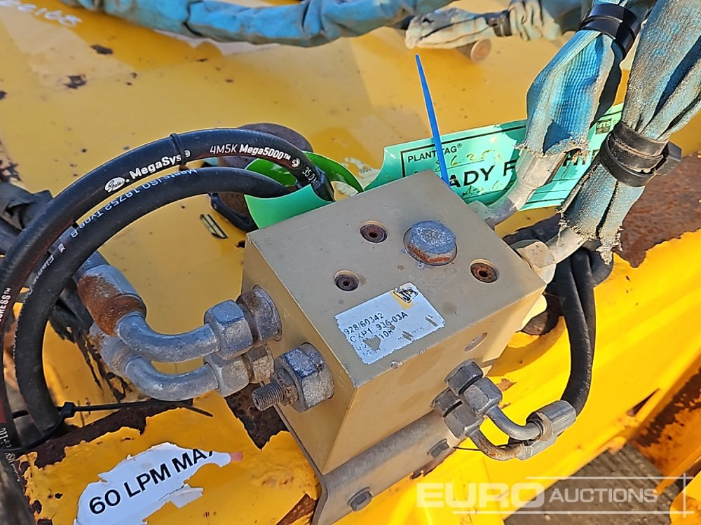 Equipamento de movimentação JCB Hydraulic Sweeper Collector to suit Telehandler: foto 27 Equipamento de movimentação JCB Hydraulic Sweeper Collector to suit Telehandler: foto 27