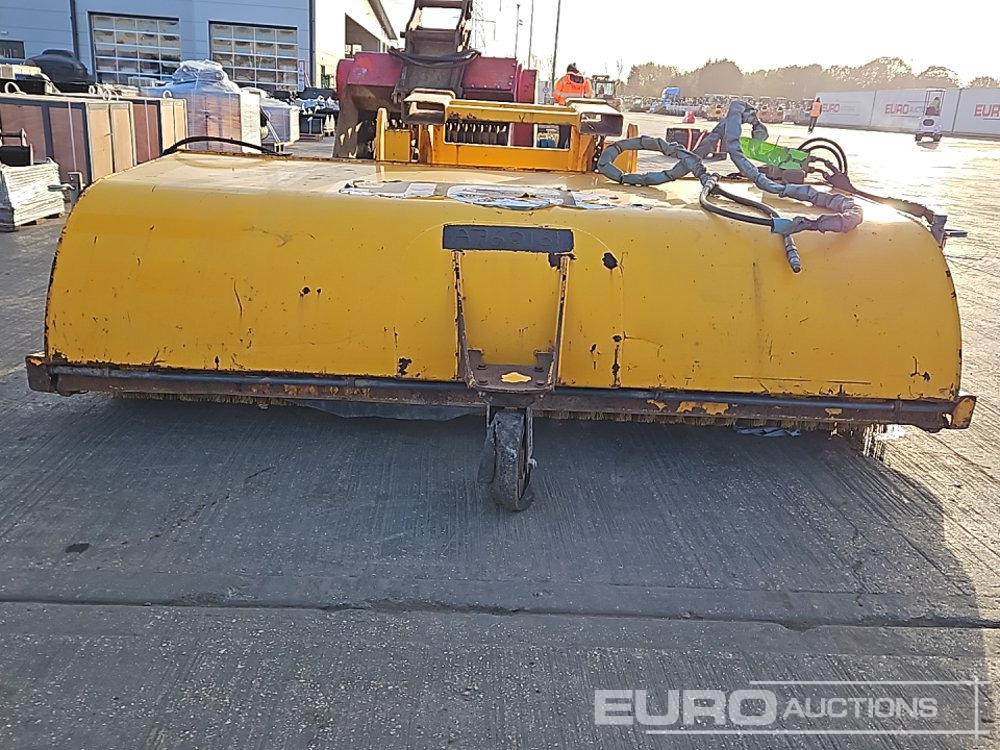 Equipamento de movimentação JCB Hydraulic Sweeper Collector to suit Telehandler: foto 6 Equipamento de movimentação JCB Hydraulic Sweeper Collector to suit Telehandler: foto 6