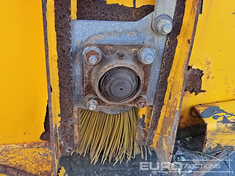 Equipamento de movimentação JCB Hydraulic Sweeper Collector to suit Telehandler: foto 24 Equipamento de movimentação JCB Hydraulic Sweeper Collector to suit Telehandler: foto 24