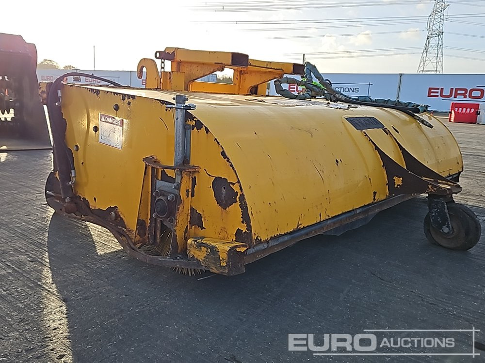 JCB Hydraulic Sweeper Collector to suit Telehandler - Equipamento de movimentação: foto 5 JCB Hydraulic Sweeper Collector to suit Telehandler - Equipamento de movimentação: foto 5