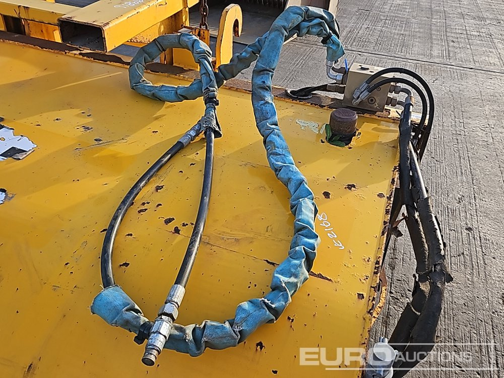 Equipamento de movimentação JCB Hydraulic Sweeper Collector to suit Telehandler: foto 28 Equipamento de movimentação JCB Hydraulic Sweeper Collector to suit Telehandler: foto 28