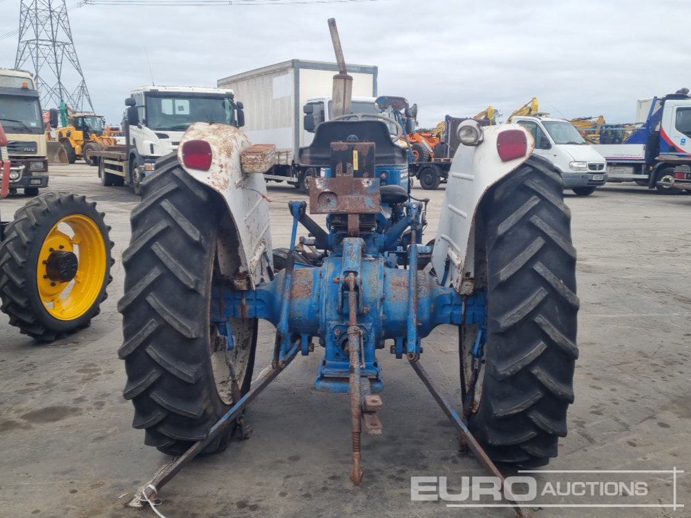 Ford 4000 - Trator: foto 3 Ford 4000 - Trator: foto 3