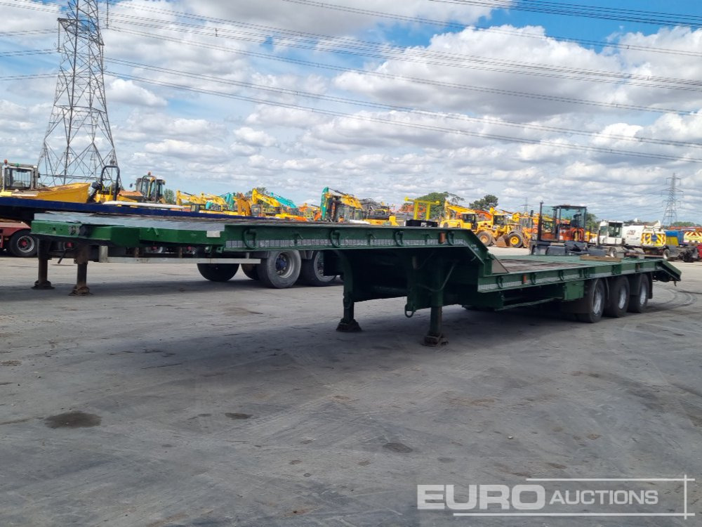 General Trailers Tri Axle Step Frame Low Loader Trailer - Semi-reboque baixa: foto 1 General Trailers Tri Axle Step Frame Low Loader Trailer - Semi-reboque baixa: foto 1