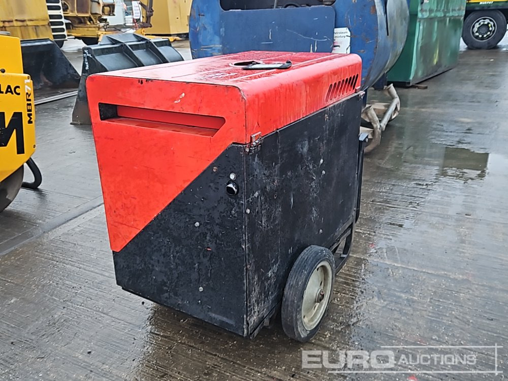 Generator, Yanmar Engine - Gerador elétrico: foto 1 Generator, Yanmar Engine - Gerador elétrico: foto 1