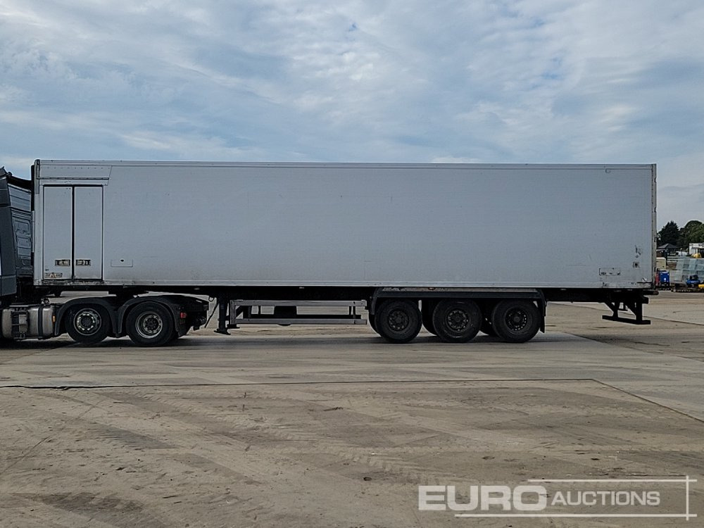 Gray  Adams Tri Axle Refrigeration Trailer (Plating Certificate Available) - Semi-reboque frigorífico: foto 2 Gray  Adams Tri Axle Refrigeration Trailer (Plating Certificate Available) - Semi-reboque frigorífico: foto 2