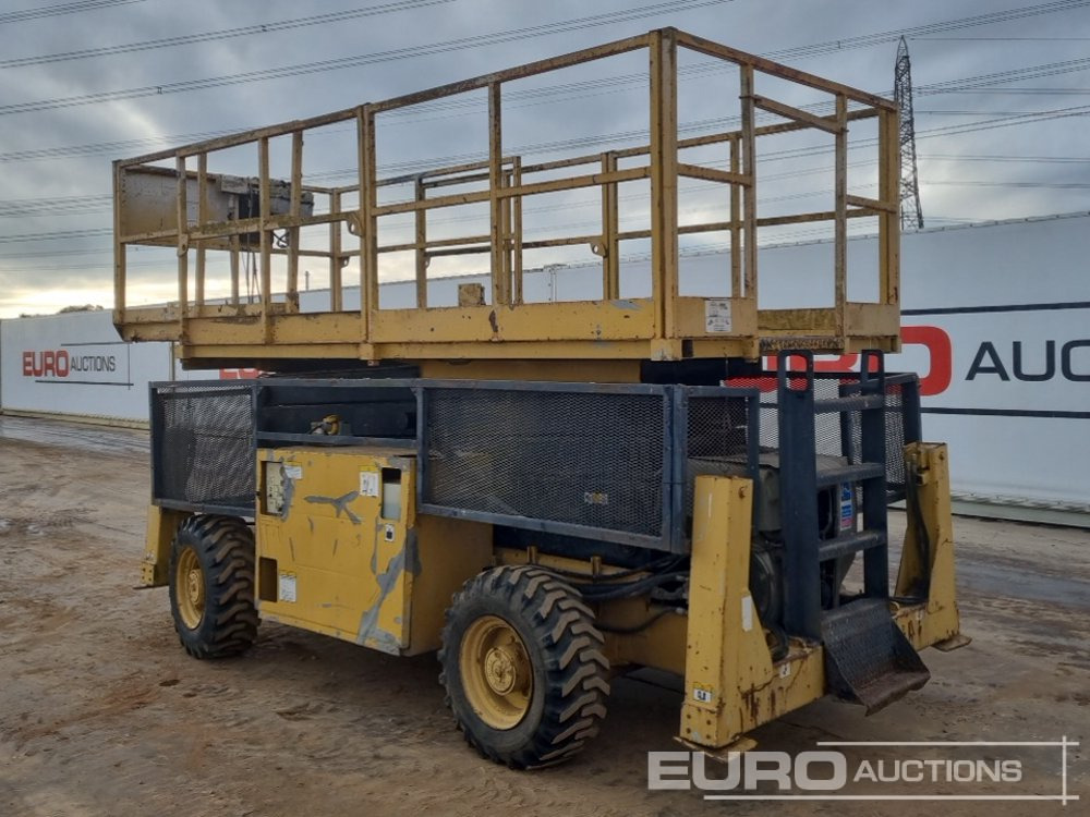 Grove 4x4 Diesel Scissor Lift - Plataforma aérea: foto 3 Grove 4x4 Diesel Scissor Lift - Plataforma aérea: foto 3