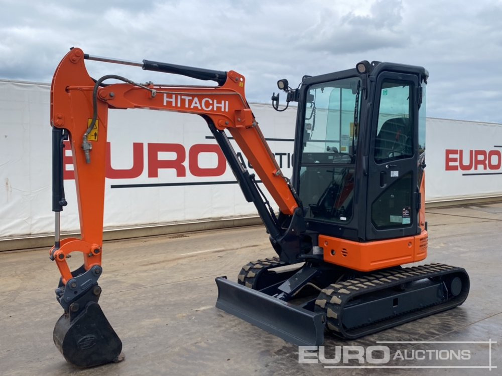 Hitachi ZX26U-5A - Mini escavadeira: foto 1 Hitachi ZX26U-5A - Mini escavadeira: foto 1