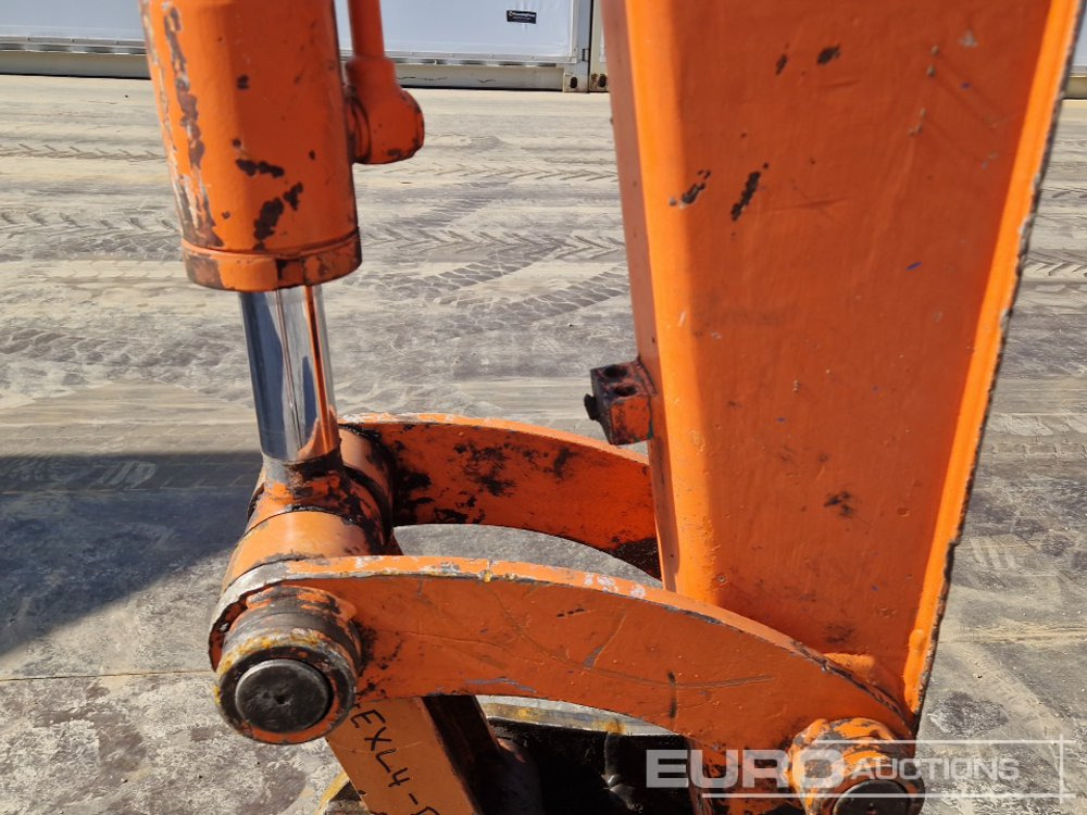 Mini escavadeira Hitachi ZX50 CLR: foto 23