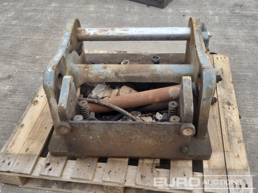 Hydraulic Hitch 80mm Pin to suit 20 Ton Excavator - Acoplamento rápido: foto 4 Hydraulic Hitch 80mm Pin to suit 20 Ton Excavator - Acoplamento rápido: foto 4