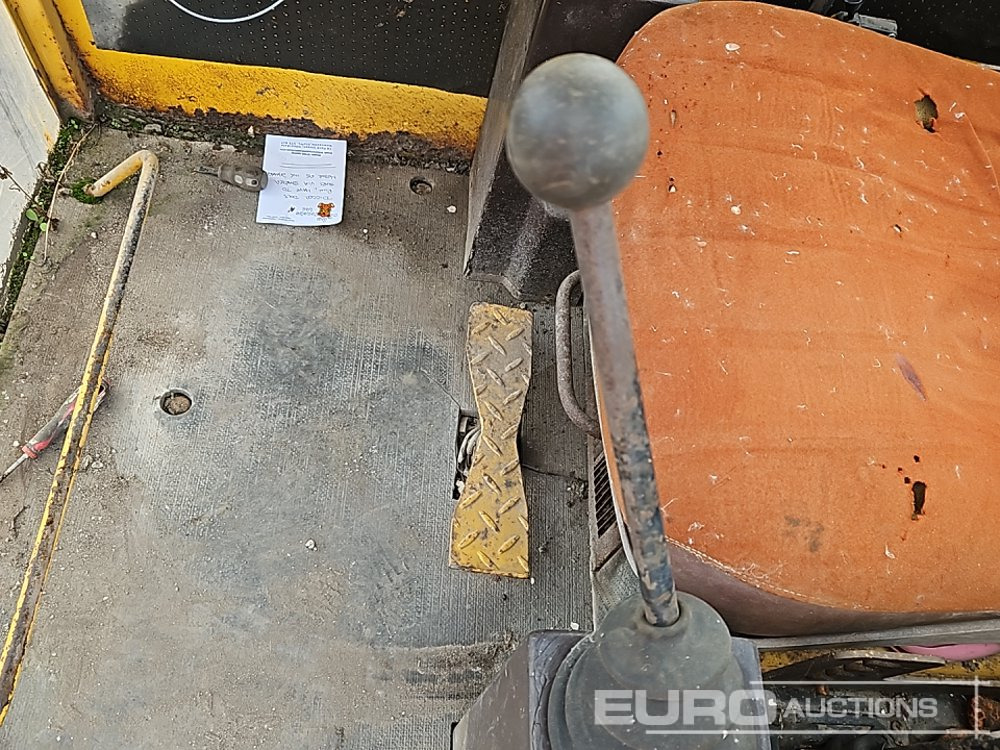 Escavadora de rastos JCB 806C: foto 35