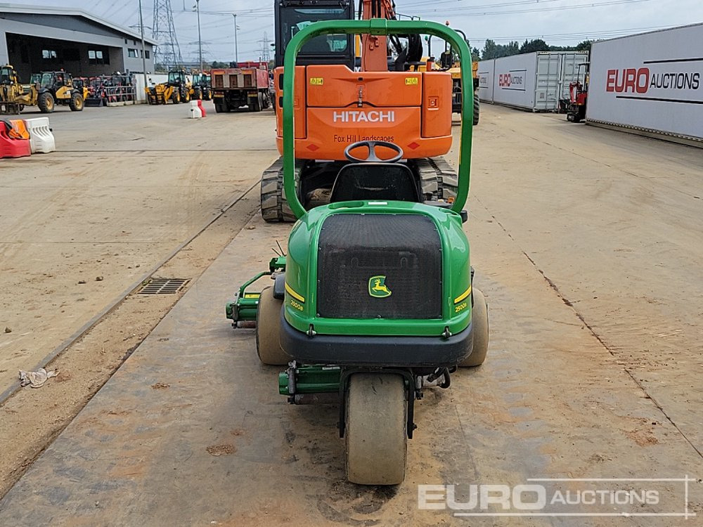 John Deere 2500B - Cortador de grama: foto 4 John Deere 2500B - Cortador de grama: foto 4