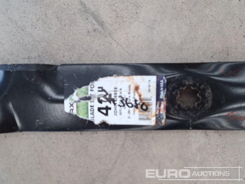 Equipamento de construção Lawnmower Blades to Suit 42" John Deere Mower (2 of): foto 10