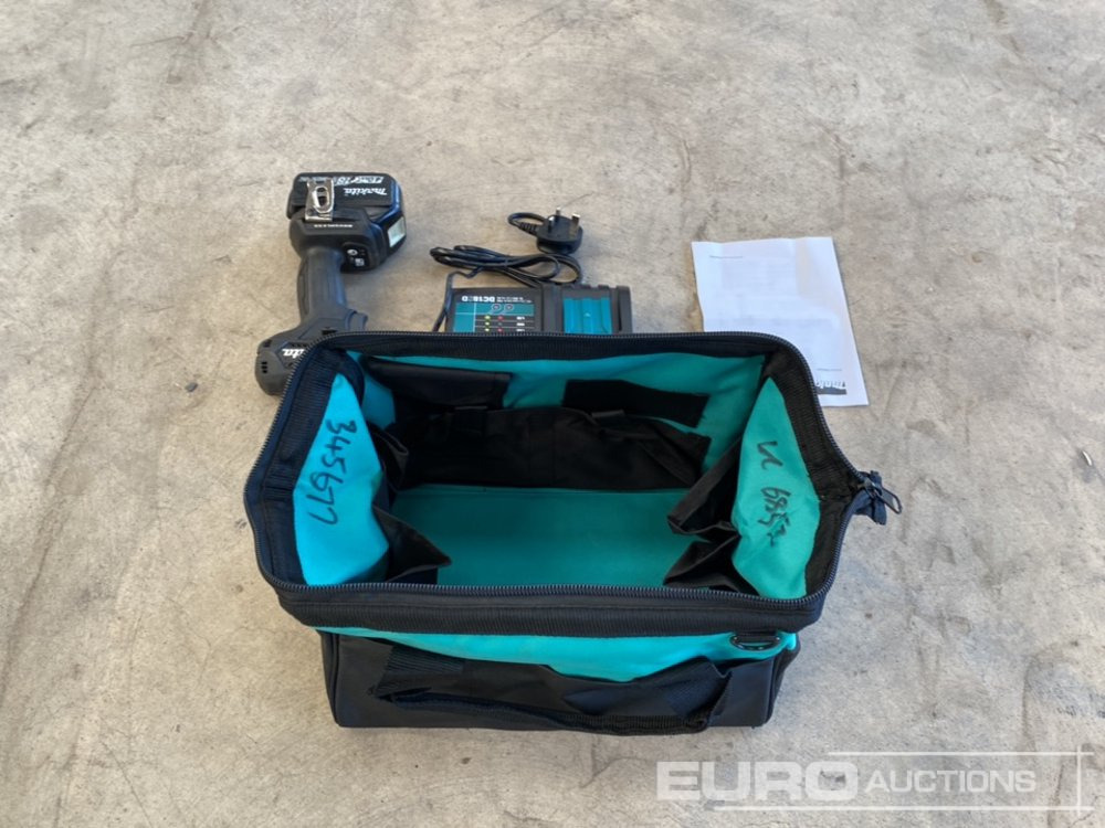 Makita 18v Impact Driver, Battery, 240v Charger, Carry Bag - Equipamento de construção: foto 4 Makita 18v Impact Driver, Battery, 240v Charger, Carry Bag - Equipamento de construção: foto 4