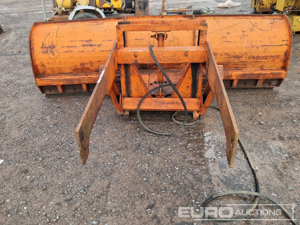8' Hydraulic Snow Blade - Máquina agrícola: foto 3 8' Hydraulic Snow Blade - Máquina agrícola: foto 3