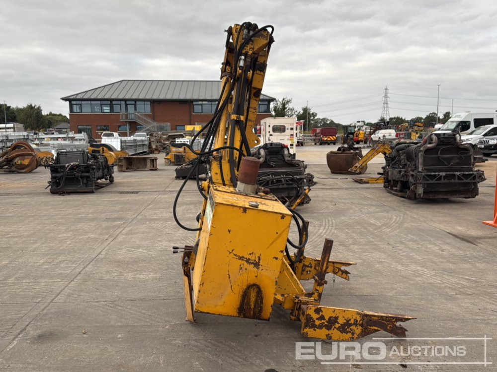 Bomford Hydraulic Flail Arm to suit 3 Point Linkage - Máquina agrícola: foto 4 Bomford Hydraulic Flail Arm to suit 3 Point Linkage - Máquina agrícola: foto 4