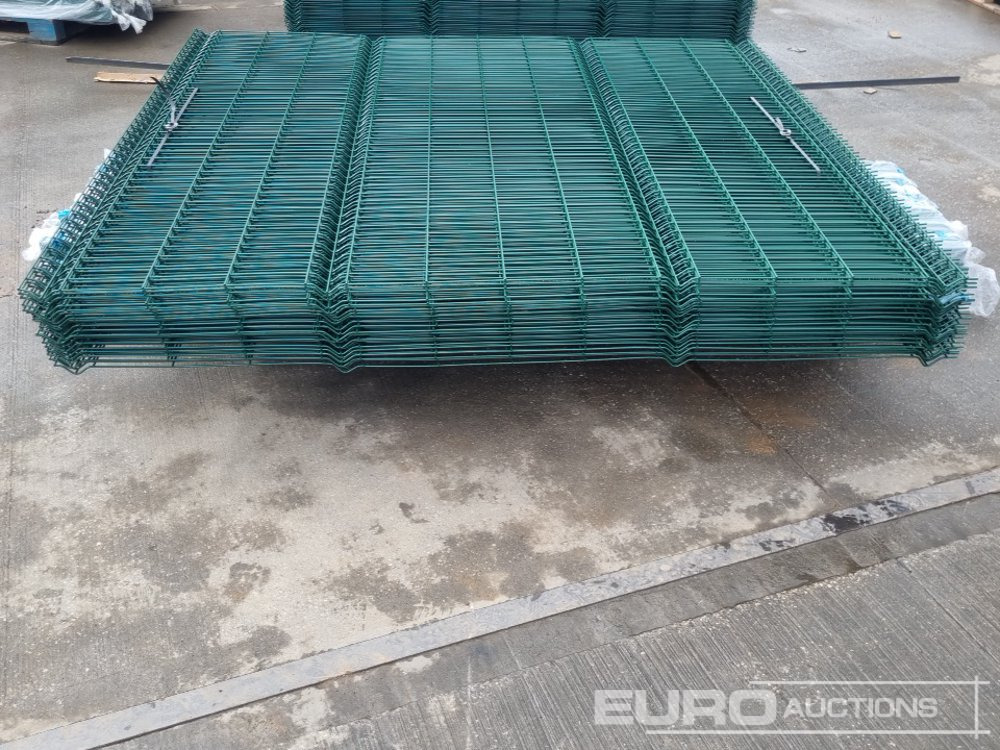 Máquina agrícola Unused Galvanised & Powder Coated Heavy Duty (5mm) Wire Mesh Fencing, 25 x H2.4m x W2.2m Panels, 26 x 60mm x 60mm x3m Posts, with Fittings (Green): foto 13