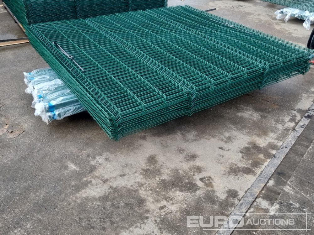 Máquina agrícola Unused Galvanised & Powder Coated Heavy Duty (5mm) Wire Mesh Fencing, 25 x H2.4m x W2.2m Panels, 26 x 60mm x 60mm x3m Posts, with Fittings (Green): foto 12