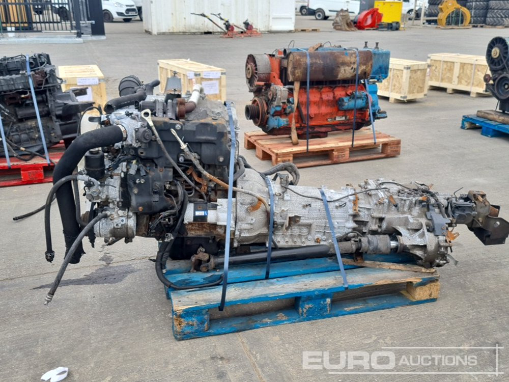 Mitsubishi 4 Cylinder Engine, Gearbox, Pump - Motor: foto 2 Mitsubishi 4 Cylinder Engine, Gearbox, Pump - Motor: foto 2