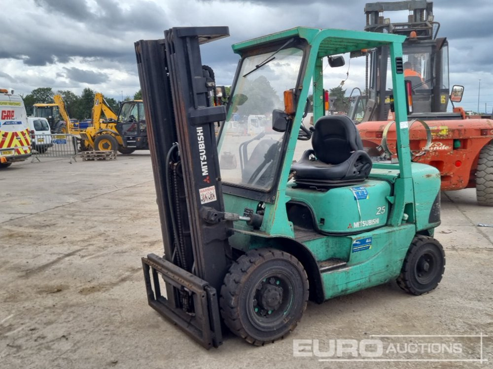 Mitsubishi FG25K - Empilhador a gás: foto 1 Mitsubishi FG25K - Empilhador a gás: foto 1