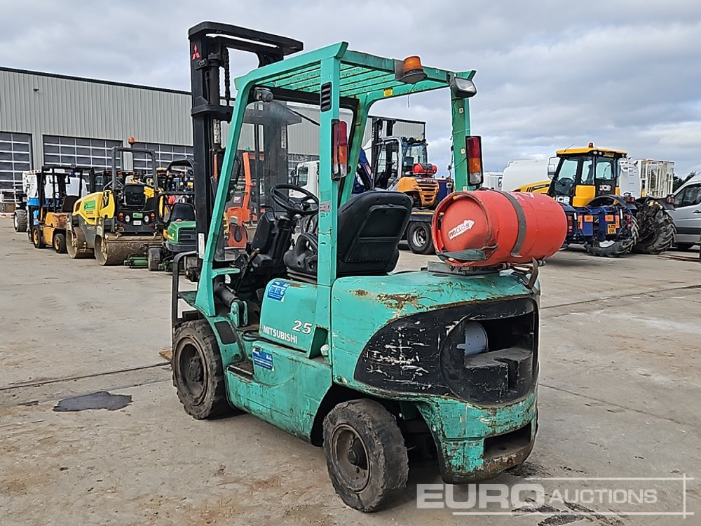 Mitsubishi FG25K - Empilhador a gás: foto 3 Mitsubishi FG25K - Empilhador a gás: foto 3