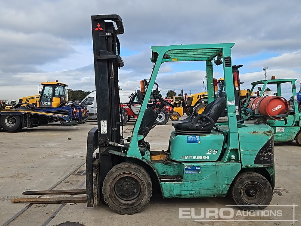 Mitsubishi FG25K - Empilhador a gás: foto 2 Mitsubishi FG25K - Empilhador a gás: foto 2