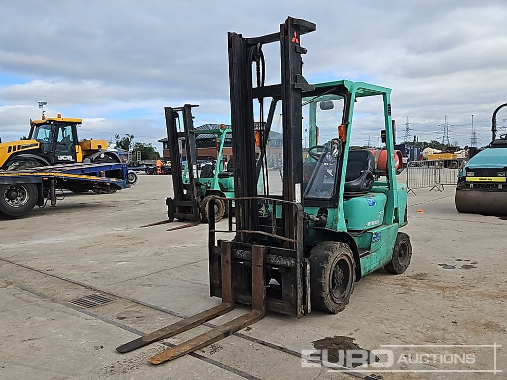 Mitsubishi FG25K - Empilhador a gás: foto 1 Mitsubishi FG25K - Empilhador a gás: foto 1