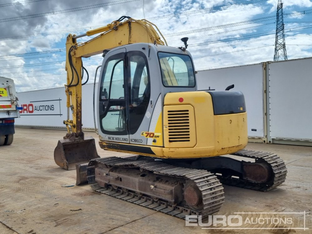New Holland E70SR-1ES - Mini escavadeira: foto 3 New Holland E70SR-1ES - Mini escavadeira: foto 3