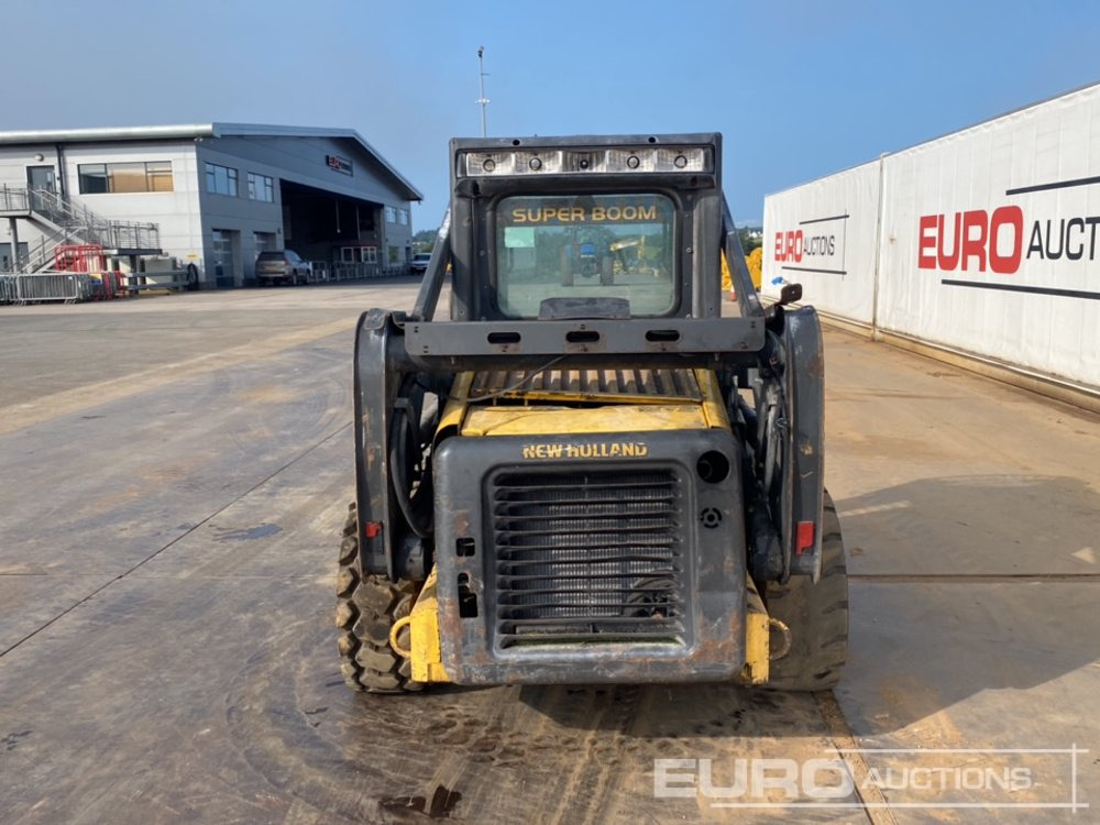New Holland L160 - Mini pá carregadora: foto 4 New Holland L160 - Mini pá carregadora: foto 4