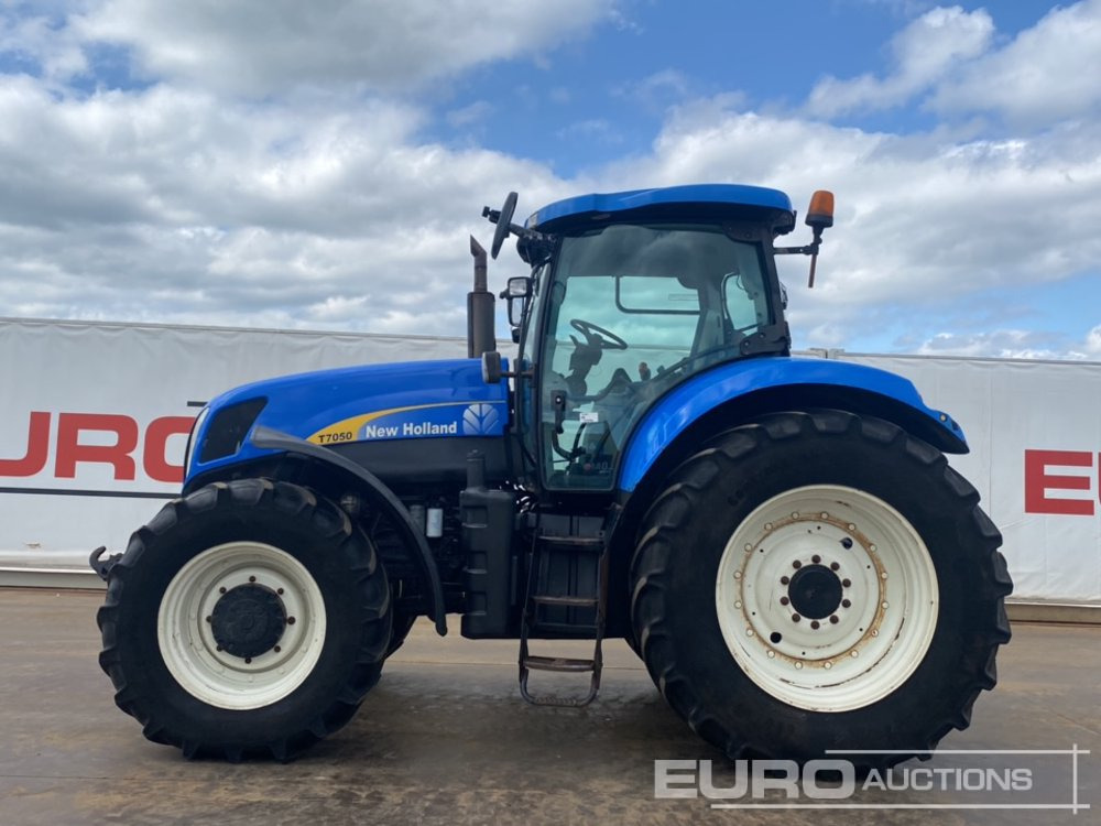 New Holland T7050 - Trator: foto 4 New Holland T7050 - Trator: foto 4