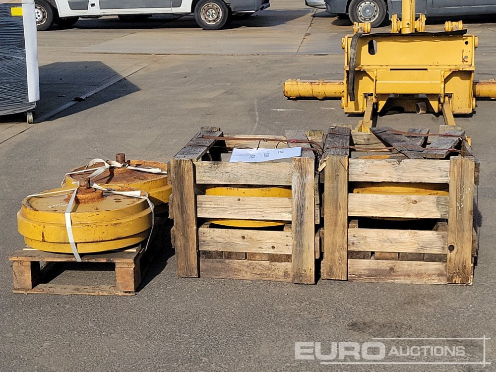CAT Idler to suit Dozer (4 of) - Peça de reposição: foto 2 CAT Idler to suit Dozer (4 of) - Peça de reposição: foto 2