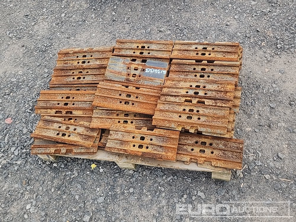 Pallet of 380mm Pads to suit Excavator - Peça de reposição: foto 4 Pallet of 380mm Pads to suit Excavator - Peça de reposição: foto 4